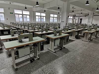 Entrepôt de machines à coudre