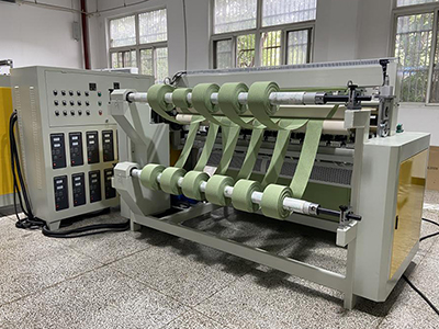 Machine ultrason pour le refendage (Grand format)